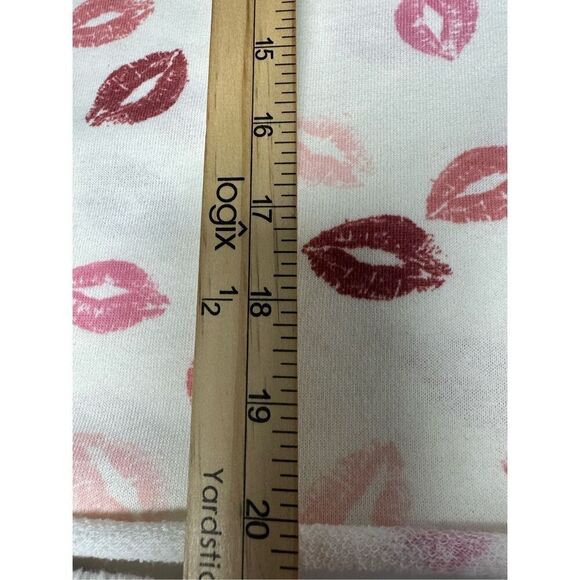 Grayson Threads Womens Sleepwear Set Size L Kiss Print Top & Shorts Cotton Blend - Picture 10 of 14